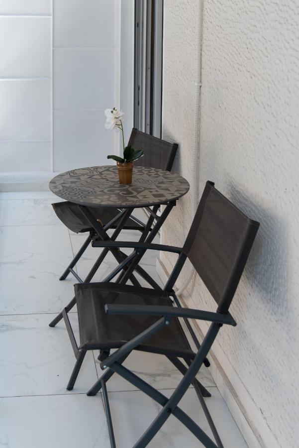 Medluxe Comfort Apartment Atenas Exterior foto