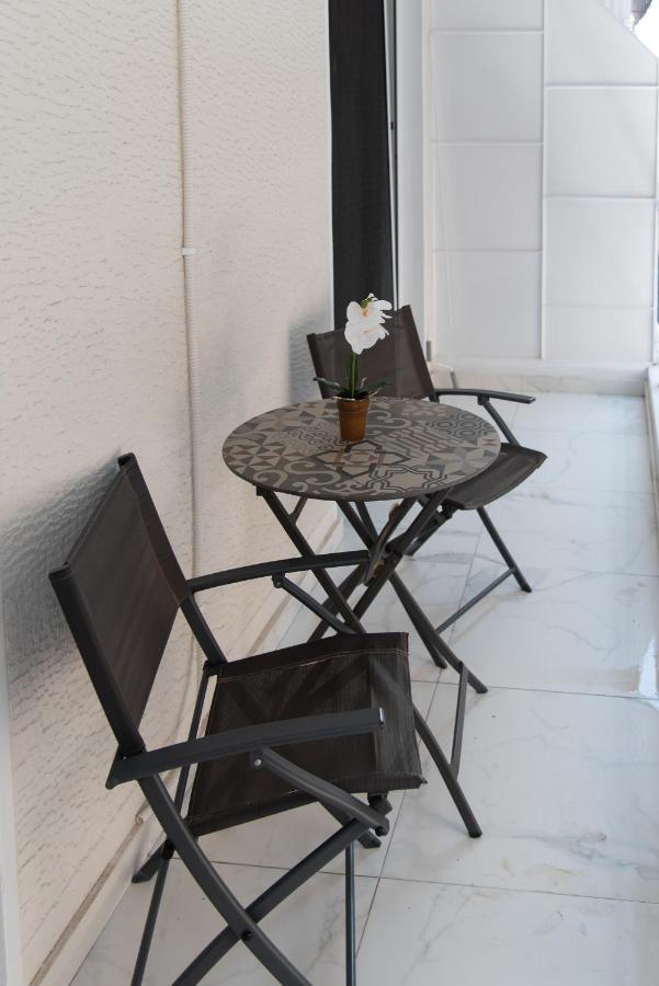 Medluxe Comfort Apartment Atenas Exterior foto